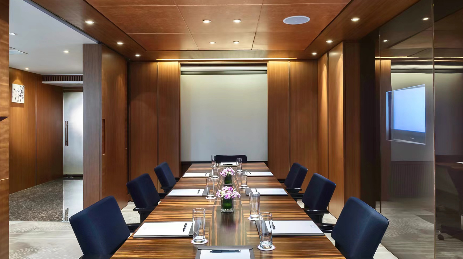 Complimentary Access to Meeting Facilities 
